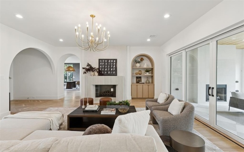 6263 Richmond Avenue, Dallas, TX 75214, 5 Bedrooms Bedrooms, ,6 BathroomsBathrooms,Residential,For Sale,6263 Richmond Avenue,20988371