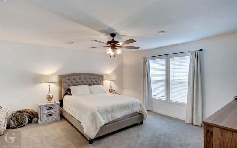 1349 W Hollow Oak Lane, Shreveport, LA 71107, 4 Habitaciones Habitaciones , ,2 BañosBaños,Residential,En Venta,1349 W Hollow Oak Lane,20991175