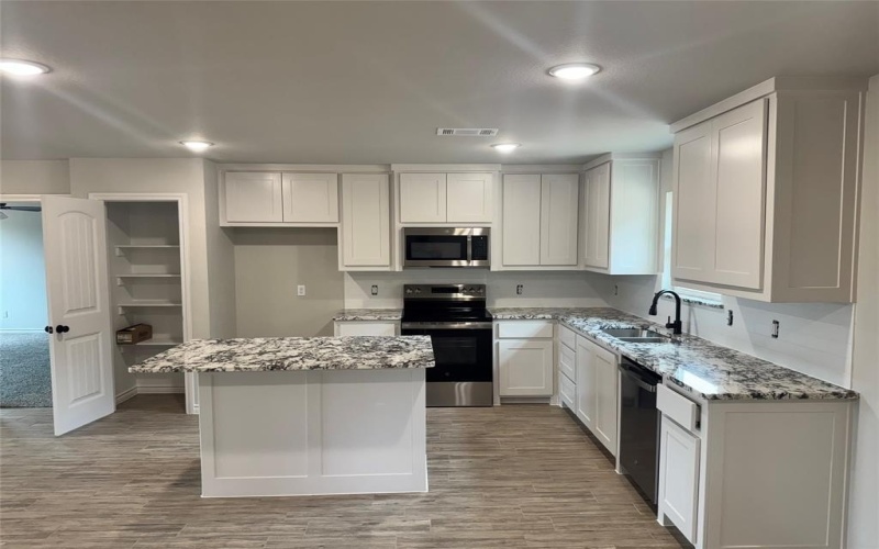 1013 Hereford Drive, Springtown, TX 76082, 4 Habitaciones Habitaciones , ,2 BañosBaños,Residential,En Venta,1013 Hereford Drive,20992175