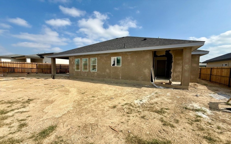 3260 Ethel Dr., Eagle Pass, TX 78852, 4 Bedrooms Bedrooms, ,2 BathroomsBathrooms,Residential,For Sale,3260 Ethel Dr.,0,81163