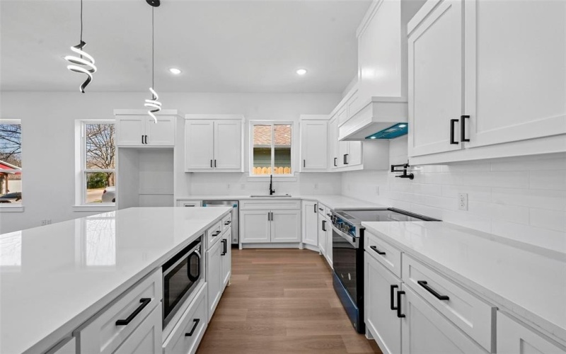 4604 Corregidor Street, Dallas, TX 75216, 4 Bedrooms Bedrooms, ,3 BathroomsBathrooms,Residential,For Sale,4604 Corregidor Street,20992258