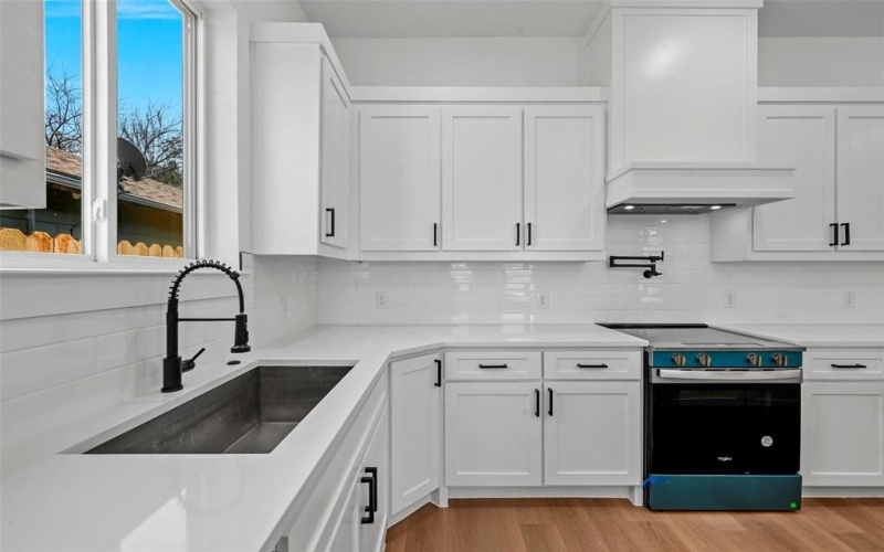 4604 Corregidor Street, Dallas, TX 75216, 4 Bedrooms Bedrooms, ,3 BathroomsBathrooms,Residential,For Sale,4604 Corregidor Street,20992258