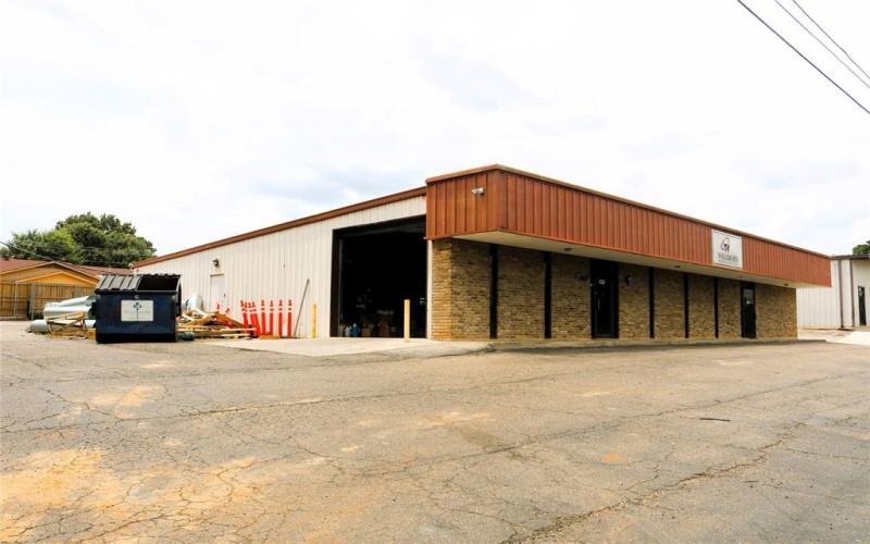2403, 2407, 2409 S Eastman Road, Longview, TX 75602, ,Commercial Sale,For Sale,2403,2407,2409 S Eastman Road,20992304