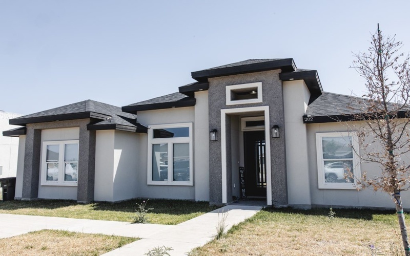 202 Bayo Dr, Eagle Pass, TX 78852, 3 Bedrooms Bedrooms, ,2 BathroomsBathrooms,Residential,For Sale,202 Bayo Dr,81185