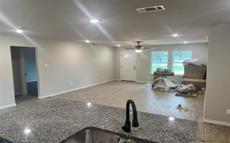 1009 Hereford, Springtown, TX 76082, 3 Bedrooms Bedrooms, ,2 BathroomsBathrooms,Residential,For Sale,1009 Hereford,20992416