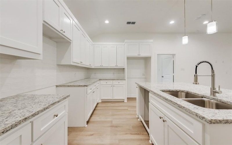 4003 Stanley Smith Drive, Dallas, TX 75216, 4 Bedrooms Bedrooms, ,2 BathroomsBathrooms,Residential,For Sale,4003 Stanley Smith Drive,20992515