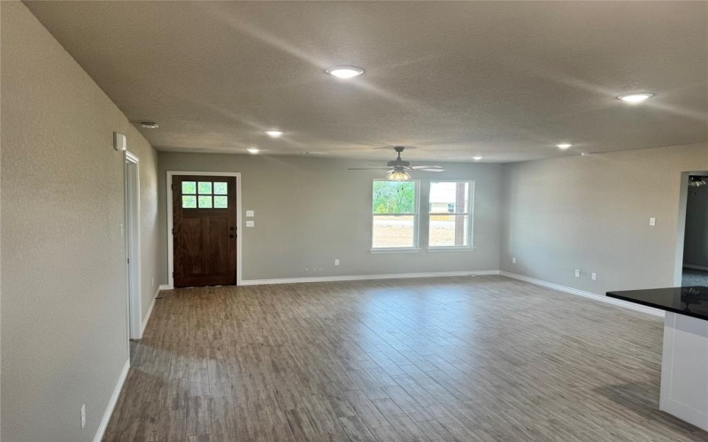 6072 Piper Anne Street, Azle, TX 76020, 3 Bedrooms Bedrooms, ,2 BathroomsBathrooms,Residential,For Sale,6072 Piper Anne Street,20992518