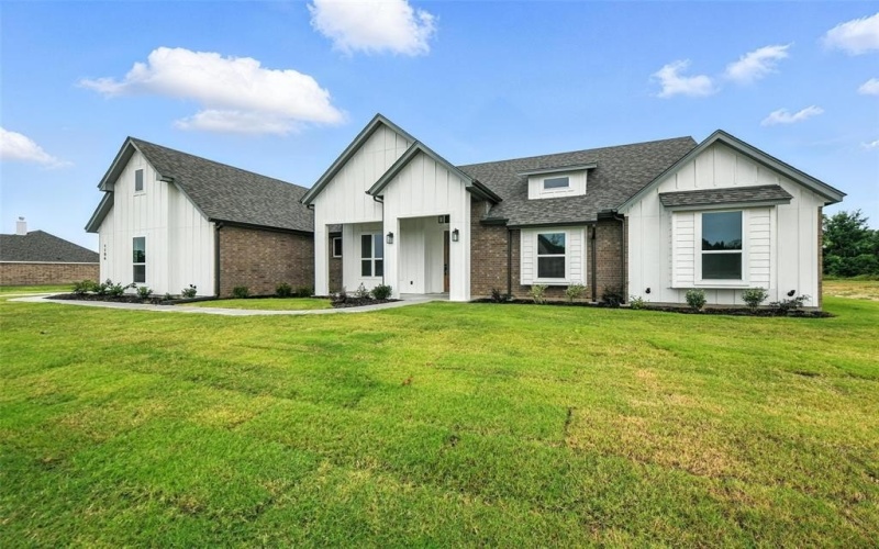 1106 Silver Sage Trail, Weatherford, TX 76085, 4 Bedrooms Bedrooms, ,2 BathroomsBathrooms,Residential,For Sale,1106 Silver Sage Trail,20992540