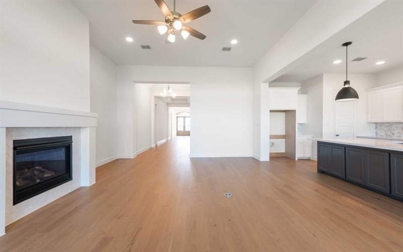305 Barn Swallow Drive, Celina, TX 75009, 4 Habitaciones Habitaciones , ,3 BañosBaños,Residential,En Venta,305 Barn Swallow Drive,0,20992564