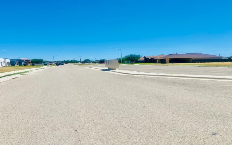 2853 Garden View Drive, Eagle Pass, TX 78852, 3 Habitaciones Habitaciones , ,2 BañosBaños,Residential,En Venta,2853 Garden View Drive,0,81196