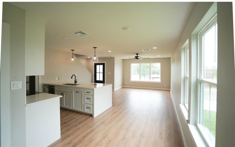 705 S 15th, Waco, TX 76706, 6 Habitaciones Habitaciones , ,7 BañosBaños,Residential Multi Family,En Venta,705 S 15th,20992727
