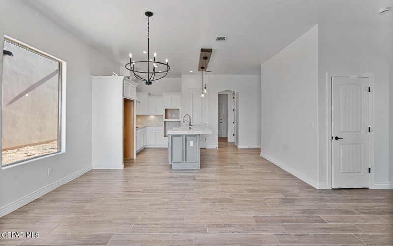 13972 Paseo Central Avenue, Horizon City, TX 79928, 4 Habitaciones Habitaciones , ,2 BañosBaños,Residential,En Venta,13972 Paseo Central Avenue,926007