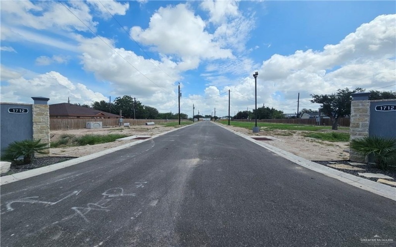 1712 Barnes Street, Mission, TX 78572, ,Commercial Sale,For Sale,1712 Barnes Street,475532