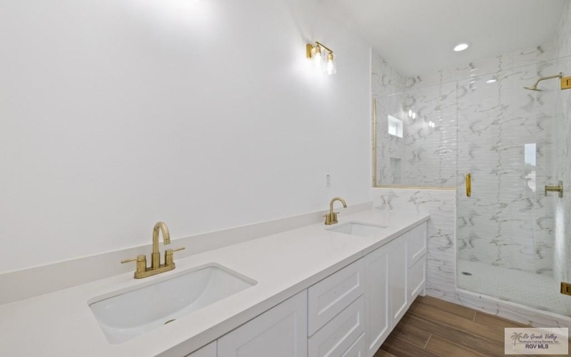7434 LAKE HAVASU, BROWNSVILLE, TX 78526, 3 Habitaciones Habitaciones , ,2 BañosBaños,Residential,En Venta,7434 LAKE HAVASU,29766640