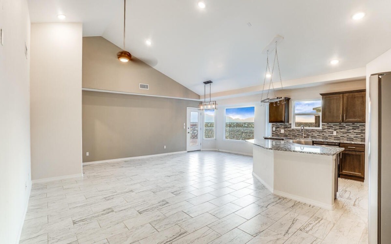 424 Davi's Greenwood Court, Vinton, TX 79821, 4 Bedrooms Bedrooms, ,2 BathroomsBathrooms,Residential,For Sale,424 Davi's Greenwood Court,874469