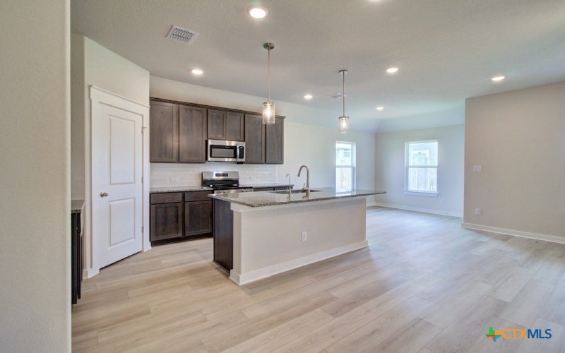 3590 Starbright Drive, New Braunfels, TX 78130, 3 Habitaciones Habitaciones , ,2 BañosBaños,Residential,En Venta,3590 Starbright Drive,585747