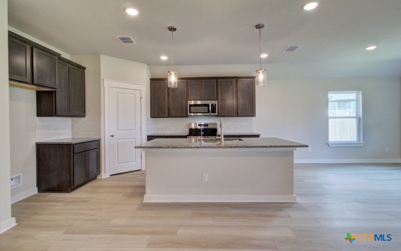 3590 Starbright Drive, New Braunfels, TX 78130, 3 Habitaciones Habitaciones , ,2 BañosBaños,Residential,En Venta,3590 Starbright Drive,585747