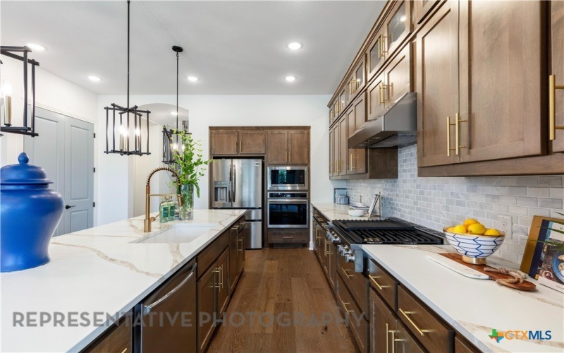 12436 Lanthimos, San Antonio, TX 78254, 5 Bedrooms Bedrooms, ,6 BathroomsBathrooms,Residential,For Sale,12436 Lanthimos,585895