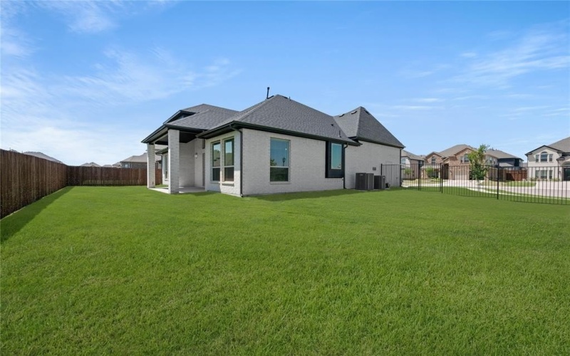 2105 Birdwatch Drive, Mansfield, TX 76063, 4 Bedrooms Bedrooms, ,5 BathroomsBathrooms,Residential,For Sale,2105 Birdwatch Drive,0,20979382