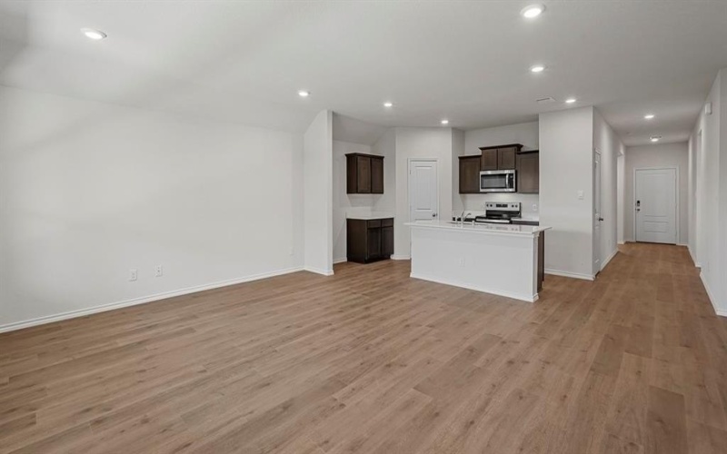 904 Barton Drive, Ennis, TX 75119, 4 Habitaciones Habitaciones , ,2 BañosBaños,Residential,En Venta,904 Barton Drive,20993274