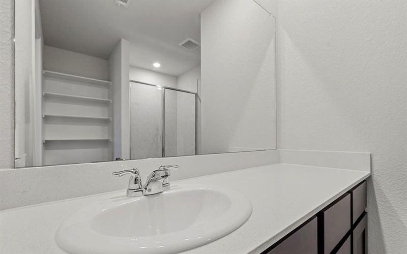 904 Barton Drive, Ennis, TX 75119, 4 Habitaciones Habitaciones , ,2 BañosBaños,Residential,En Venta,904 Barton Drive,20993274