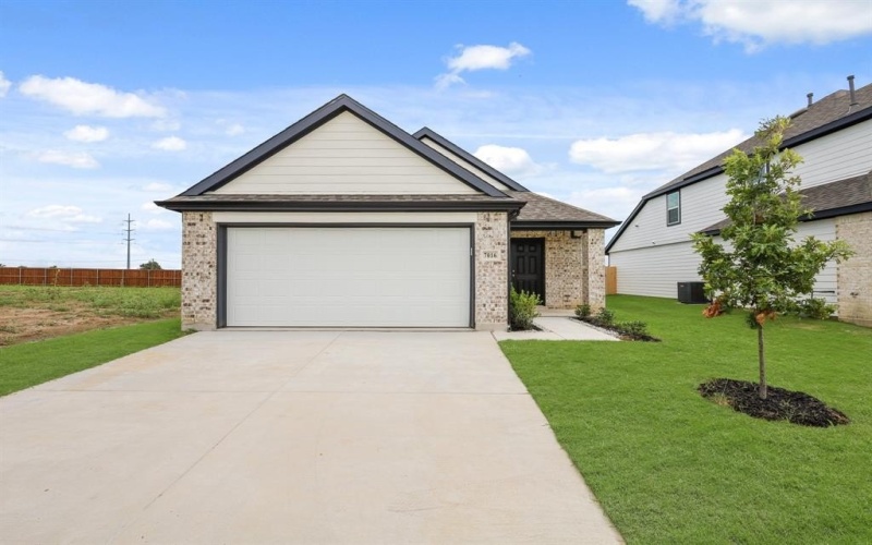 7016 Trestle Street, Fort Worth, TX 76036, 3 Bedrooms Bedrooms, ,2 BathroomsBathrooms,Residential,For Sale,7016 Trestle Street,20993366