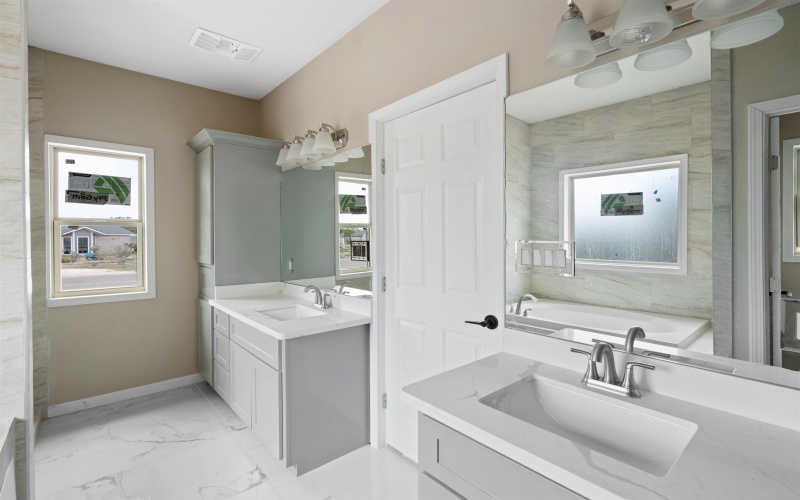 404 El Lago Camino, Del Rio, TX 78840, 3 Bedrooms Bedrooms, ,2 BathroomsBathrooms,Residential,For Sale,404 El Lago Camino,207022