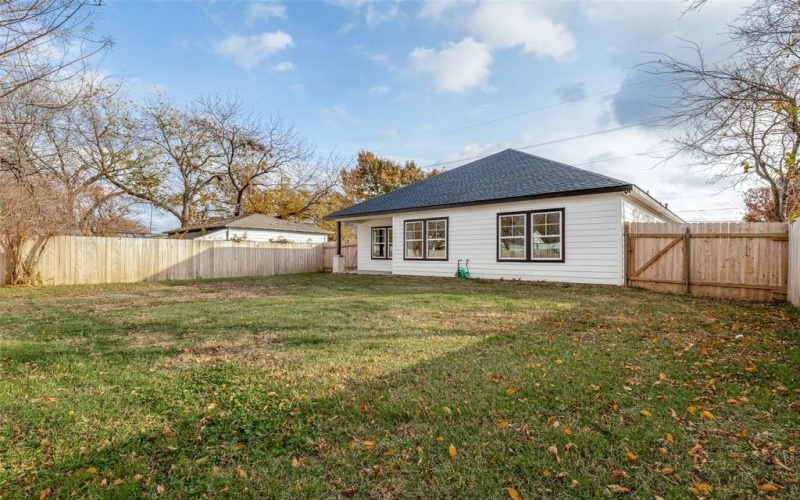 8219 Elam Road, Dallas, TX 75217, 4 Bedrooms Bedrooms, ,2 BathroomsBathrooms,Residential,For Sale,8219 Elam Road,20993415
