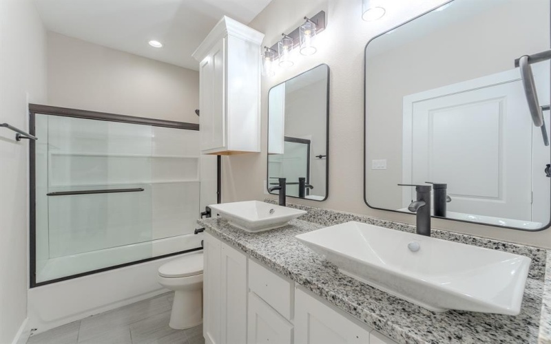 101 Inca Trail, Mabank, TX 75156, 3 Bedrooms Bedrooms, ,2 BathroomsBathrooms,Residential,For Sale,101 Inca Trail,20993428