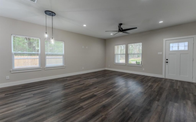 101 Inca Trail, Mabank, TX 75156, 3 Bedrooms Bedrooms, ,2 BathroomsBathrooms,Residential,For Sale,101 Inca Trail,20993428