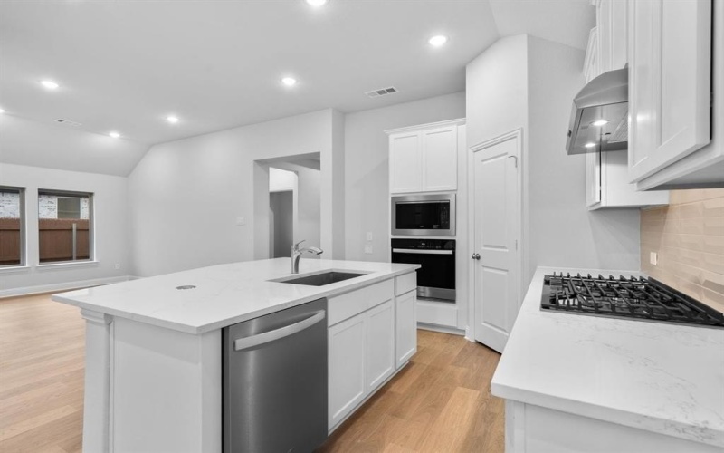 3933 Lakefield Drive, Crandall, TX 75114, 3 Habitaciones Habitaciones , ,2 BañosBaños,Residential,En Venta,3933 Lakefield Drive,0,20993442