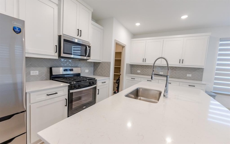 3009 Isla Terrace, Princeton, TX 75407, 4 Bedrooms Bedrooms, ,2 BathroomsBathrooms,Residential,For Sale,3009 Isla Terrace,20993482