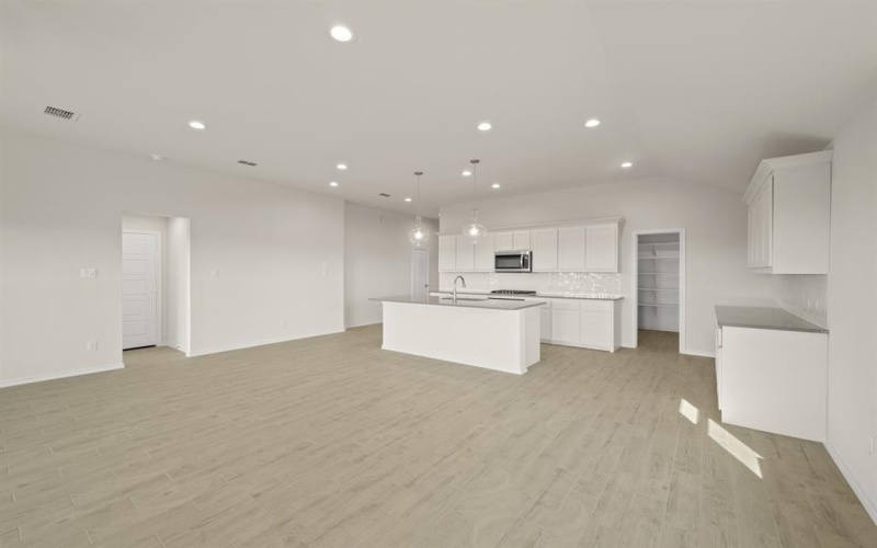 721 Scarlet Sage Drive, Waxahachie, TX 75165, 3 Habitaciones Habitaciones , ,2 BañosBaños,Residential,En Venta,721 Scarlet Sage Drive,0,20993511