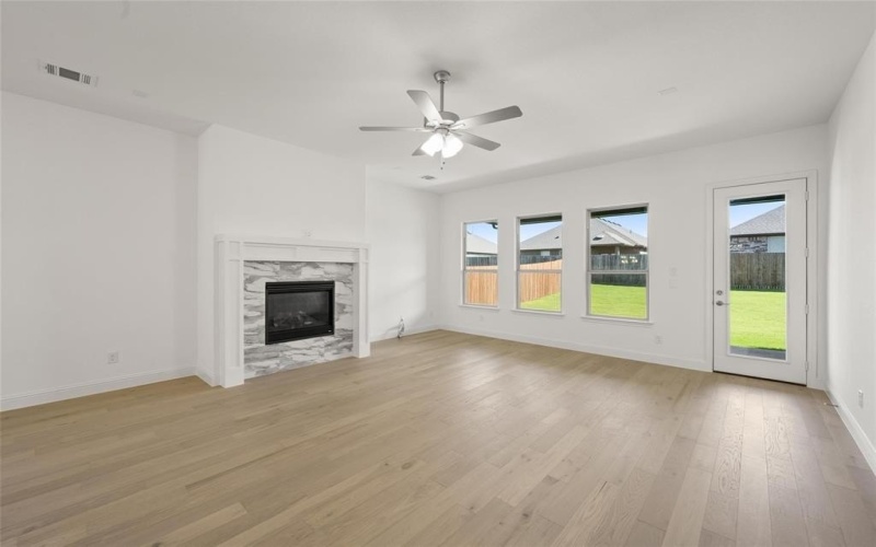 416 Lamb Lane, Waxahachie, TX 75167, 4 Habitaciones Habitaciones , ,3 BañosBaños,Residential,En Venta,416 Lamb Lane,20993559
