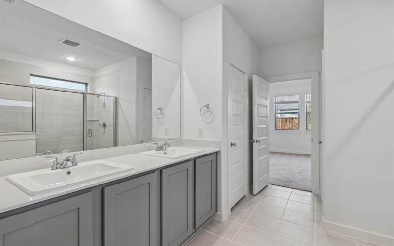 1003 London Town Lane, McKinney, TX 75071, 4 Bedrooms Bedrooms, ,2 BathroomsBathrooms,Residential,For Sale,1003 London Town Lane,20993593