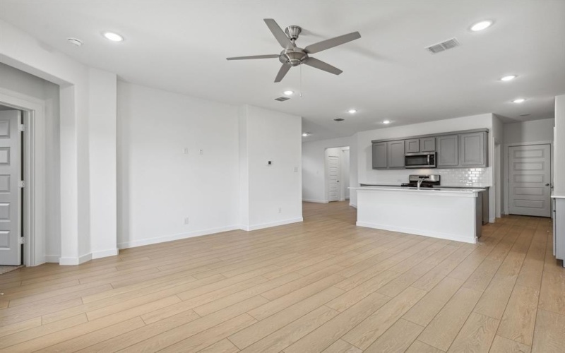 1003 London Town Lane, McKinney, TX 75071, 4 Bedrooms Bedrooms, ,2 BathroomsBathrooms,Residential,For Sale,1003 London Town Lane,20993593