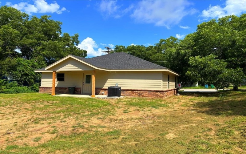 803 Hulme Street, Bowie, TX 76230, 2 Bedrooms Bedrooms, ,2 BathroomsBathrooms,Residential,For Sale,803 Hulme Street,20993612
