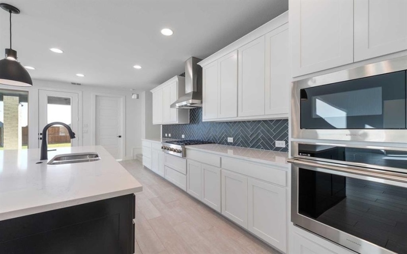 10449 Gray Hills Drive, Fort Worth, TX 76126, 5 Habitaciones Habitaciones , ,5 BañosBaños,Residential,En Venta,10449 Gray Hills Drive,0,20993628