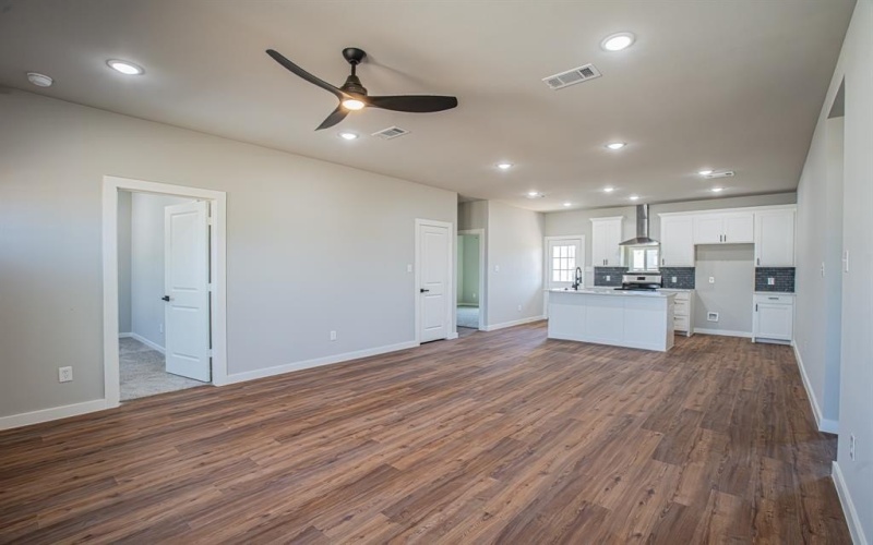 124 Brookview Drive, Bridgeport, TX 76426, 4 Bedrooms Bedrooms, ,2 BathroomsBathrooms,Residential,For Sale,124 Brookview Drive,20985664