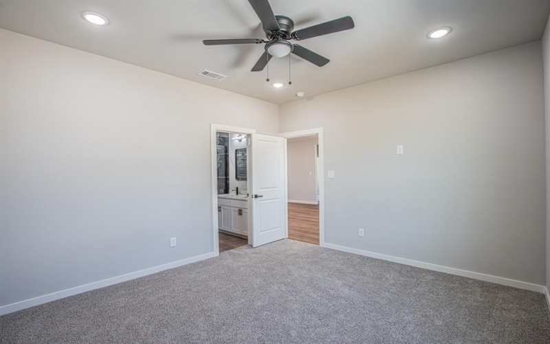 124 Brookview Drive, Bridgeport, TX 76426, 4 Bedrooms Bedrooms, ,2 BathroomsBathrooms,Residential,For Sale,124 Brookview Drive,20985664