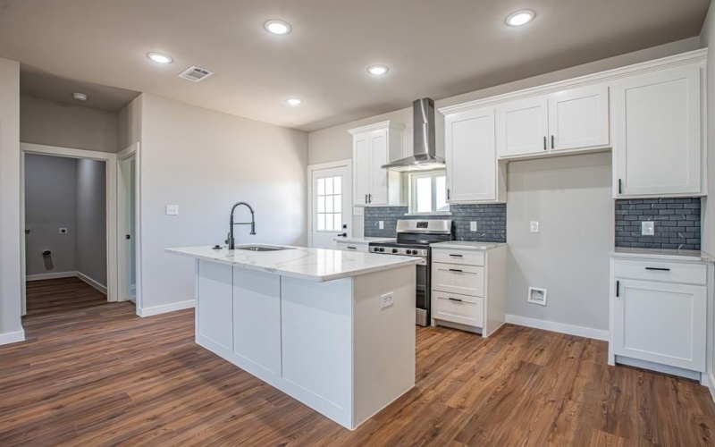 124 Brookview Drive, Bridgeport, TX 76426, 4 Bedrooms Bedrooms, ,2 BathroomsBathrooms,Residential,For Sale,124 Brookview Drive,20985664