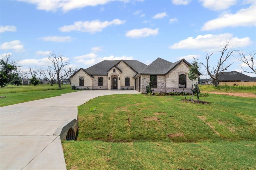 2172 Middlewood Circle, Granbury, TX 76049, 5 Bedrooms Bedrooms, ,2 BathroomsBathrooms,Residential,For Sale,2172 Middlewood Circle,20987084