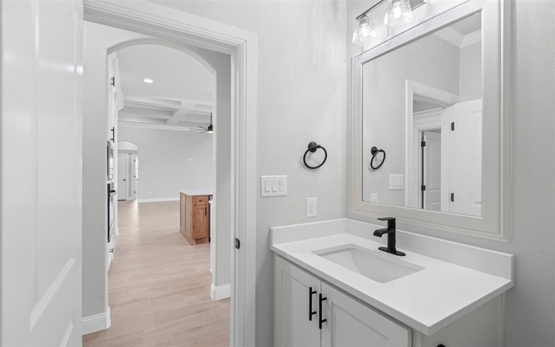 2172 Middlewood Circle, Granbury, TX 76049, 5 Bedrooms Bedrooms, ,2 BathroomsBathrooms,Residential,For Sale,2172 Middlewood Circle,20987084
