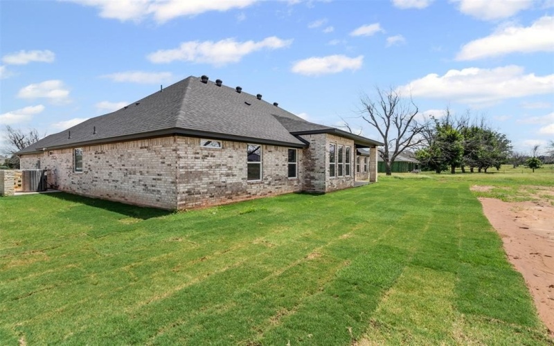 2172 Middlewood Circle, Granbury, TX 76049, 5 Bedrooms Bedrooms, ,2 BathroomsBathrooms,Residential,For Sale,2172 Middlewood Circle,20987084