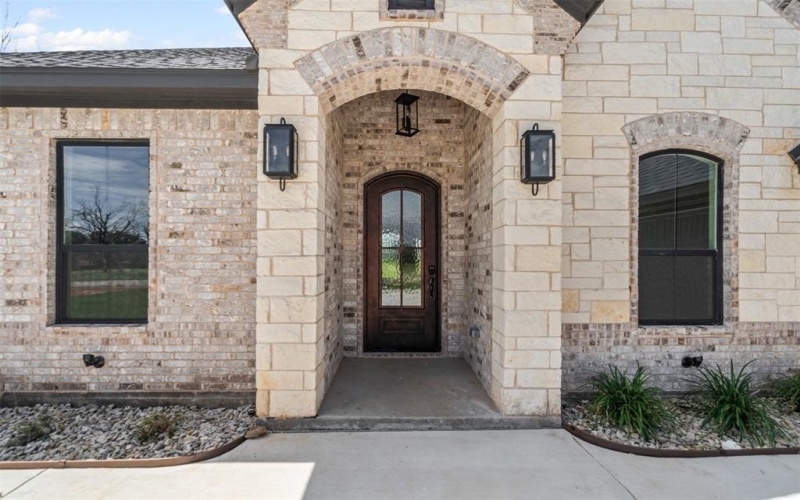2172 Middlewood Circle, Granbury, TX 76049, 5 Bedrooms Bedrooms, ,2 BathroomsBathrooms,Residential,For Sale,2172 Middlewood Circle,20987084
