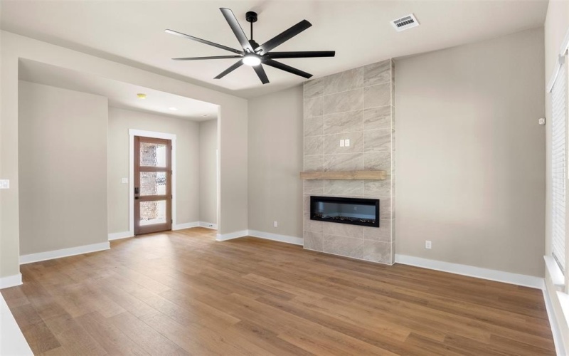 607 Escovedo Drive, Italy, TX 76651, 4 Habitaciones Habitaciones , ,2 BañosBaños,Residential,En Venta,607 Escovedo Drive,0,20988177