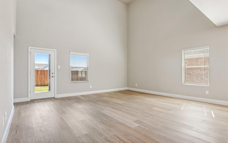 6629 Creek Edge Circle, Fort Worth, TX 76036, 5 Bedrooms Bedrooms, ,3 BathroomsBathrooms,Residential,For Sale,6629 Creek Edge Circle,20991088