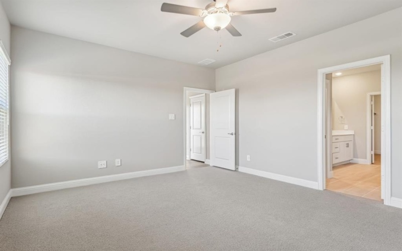 6629 Creek Edge Circle, Fort Worth, TX 76036, 5 Bedrooms Bedrooms, ,3 BathroomsBathrooms,Residential,For Sale,6629 Creek Edge Circle,20991088