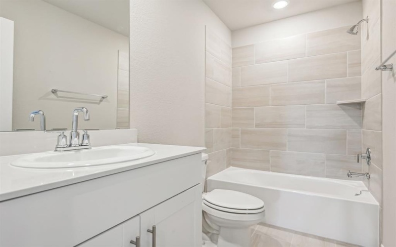 6629 Creek Edge Circle, Fort Worth, TX 76036, 5 Bedrooms Bedrooms, ,3 BathroomsBathrooms,Residential,For Sale,6629 Creek Edge Circle,20991088