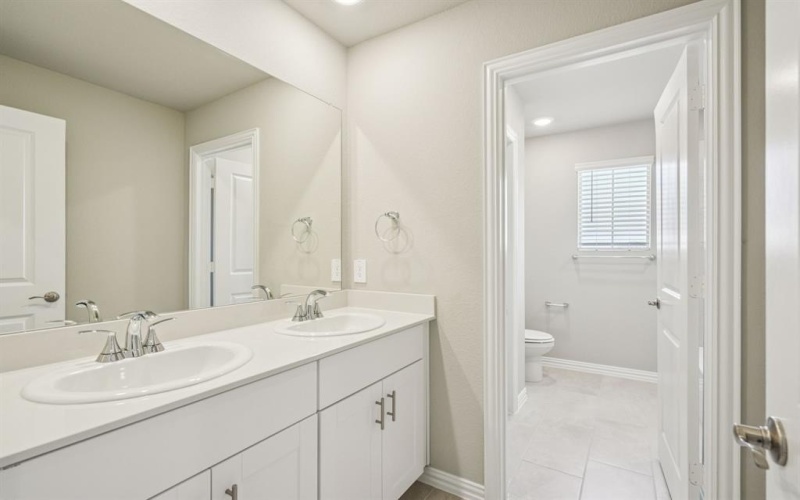 6625 Creek Edge Circle, Fort Worth, TX 76036, 5 Bedrooms Bedrooms, ,3 BathroomsBathrooms,Residential,For Sale,6625 Creek Edge Circle,0,20991095
